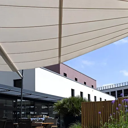 מלון Park By Radisson 3*